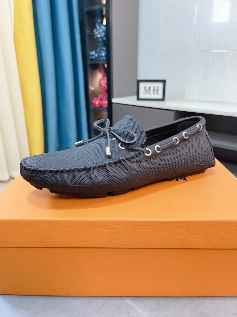 Men's men's shoes💰400🌹🌹[LV Louis Vuitton] New men's beanie shoes💝💝.. Top-grade imported cowhide embossed➕Comfortable leather lining. It is extremely skin-friendly and comfortable, feels very delicate, and the shape is very correct! Perfectly reflects the three-dimensional sense, code number: 38-44